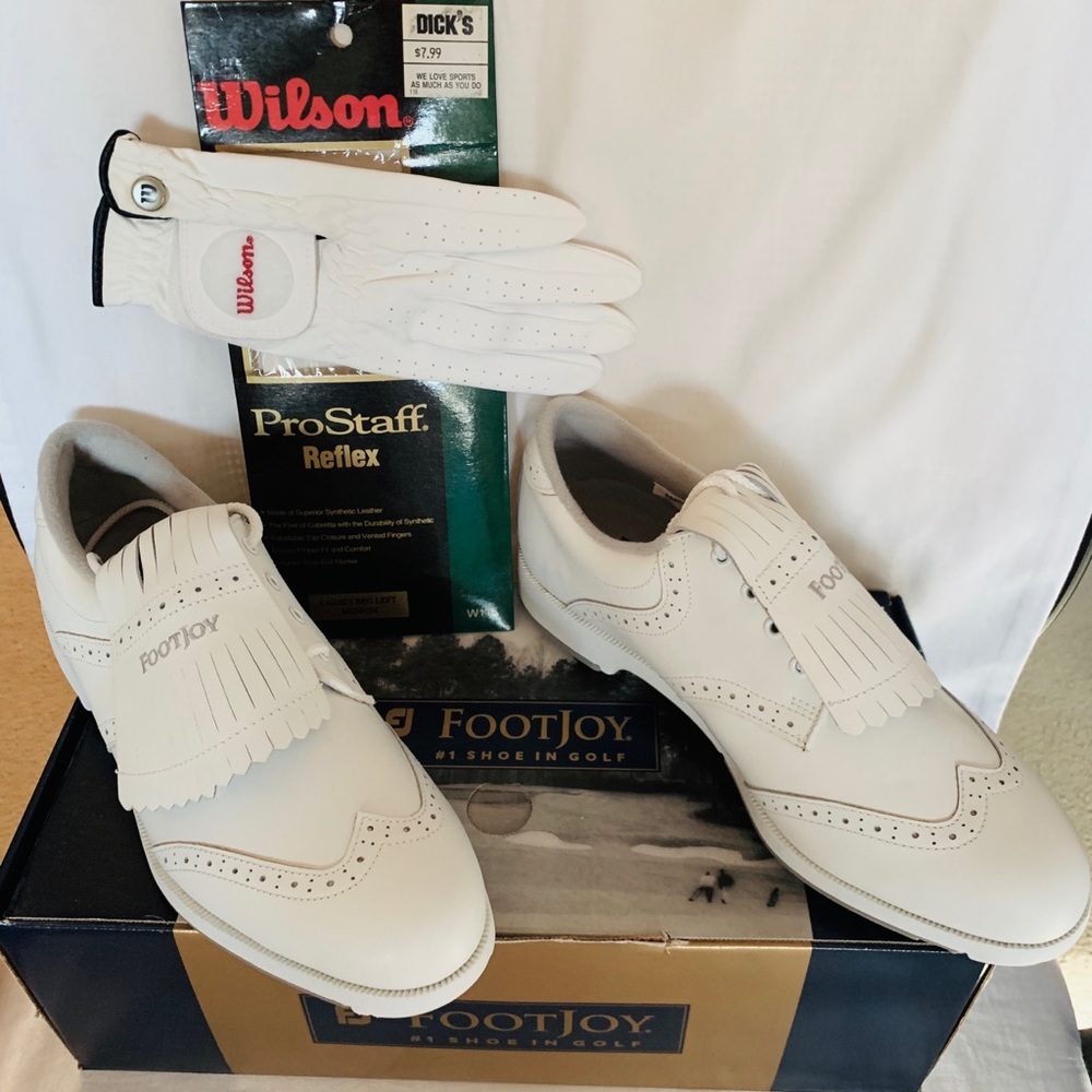 Women’s foot joy golf shoes (8.5) & Wilson glove.